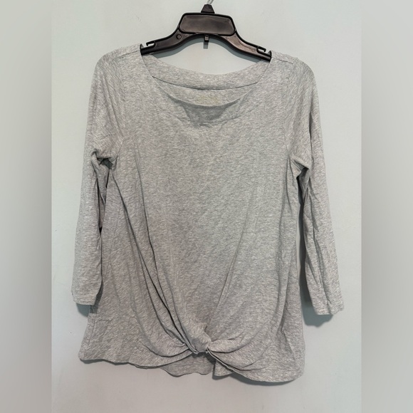 Lilly Pulitzer  Womens 3/4 Sleeve Blouse Gray Size M Twist Knot Front - Picture 1 of 4